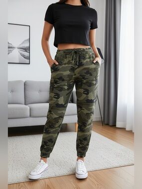 Rag Supply Camo Pants -Size Small